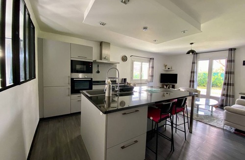 Hasparren Apartment | Quiet apartment in Hasparren with garden and Wi-Fi, 4 sleeps