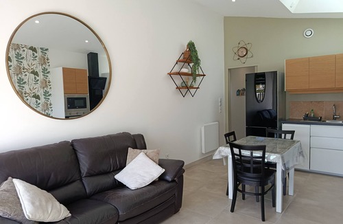 LHoumeau House | Quiet cocoon 1★ with private terrace - at the gateway to La Rochelle & Île de Ré