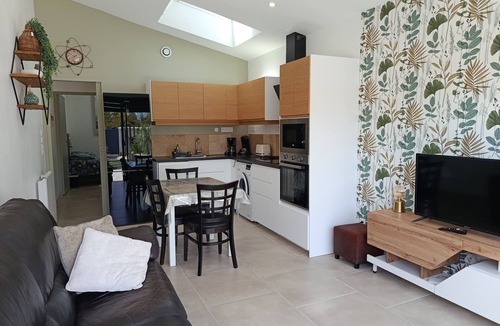 LHoumeau House | Quiet cocoon 1★ with private terrace - at the gateway to La Rochelle & Île de Ré
