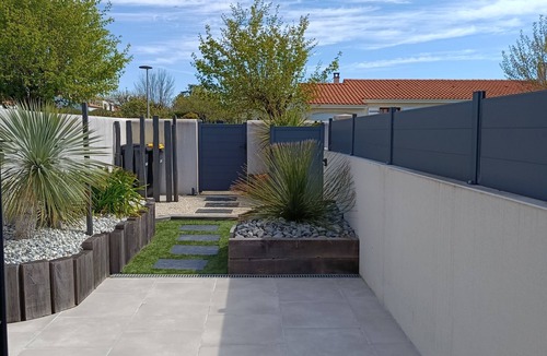 LHoumeau House | Quiet cocoon 1★ with private terrace - at the gateway to La Rochelle & Île de Ré
