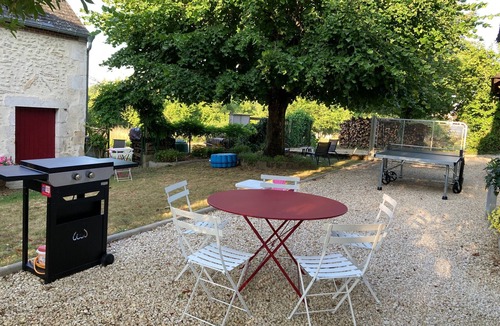 Saint-Doulchard Cottage | Quiet cottage with garden and wifi in Saint-Doulchard