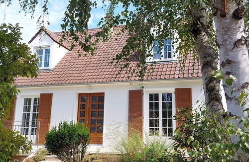 Milly-la-Foret House | Quiet detached house with large garden 10 minutes from Milly La Forêt's covered market