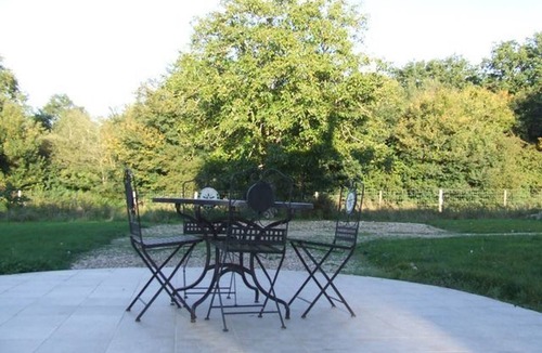 Ouzouer-sur-Trezee Cottage | Quiet forest cottage near Gien, 3 bedrooms and 2 baths