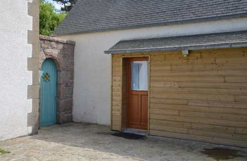 Tregastel House | Quiet house 50 m from the beach near shops