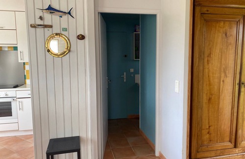 Bangor House | Quiet house with garden near beach and shops