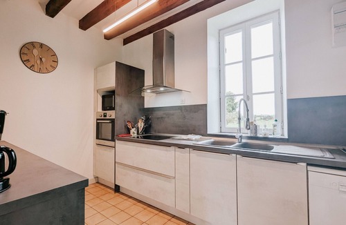 Arthon Cottage | Quiet house with large garden in Berry, near Châteauroux