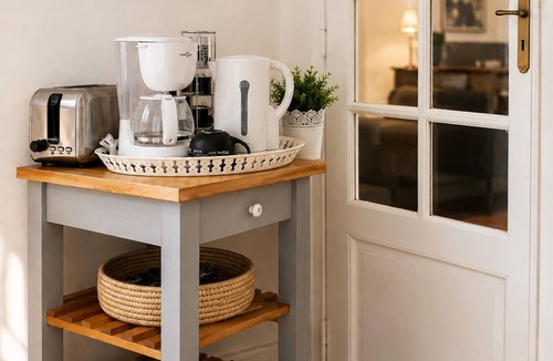 Saint-Quentin Apartment | Quiet & spacious apartment - Secure bicycle garage - Fast WiFi