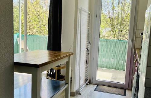Cambo-les-Bains Apartment | Quiet T2 apartment in Cambo-les-Bains with Wi-Fi and parking