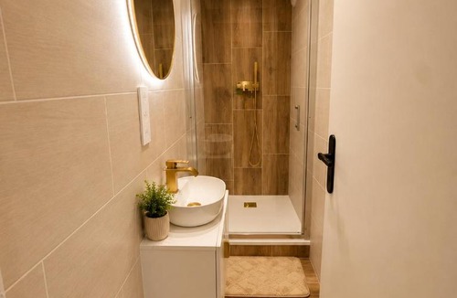 Pont-du-Chateau Apartment | Résidence de la Place