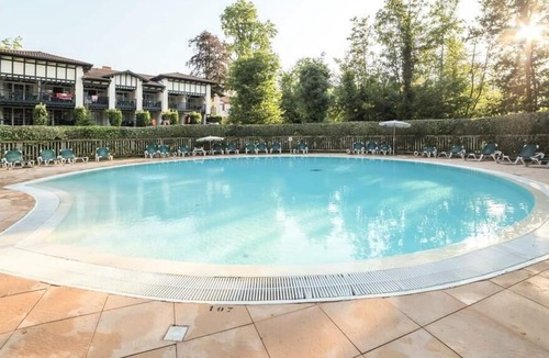 Uhart-Cize Apartment | Résidence Pierre & Vacances Le Parc d'Arradoy*** - Apartment for 6 people - 1 bedroom + 1 sleeping area - Terrace or balcony