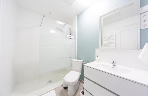 Malesherbes Villa | Résidence privée, parking sécurisé - 9 personnes, 6 lits, 2 logements - Cocoplume Suites