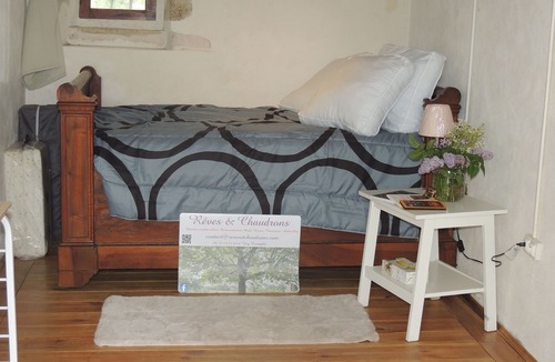 Vicq-Exemplet Bed & Breakfast | Rêves et Chaudrons Vous Propose une Chambre et sa Table D'hôtes Dans le Berry