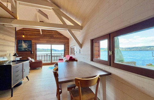Aiguebelette-le-Lac Ski Chalet | Rare petit chalet sur le lac, barque à rames, clim