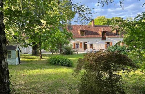 Pellevoisin House | Ravissante longère avec grand jardin et cheminée