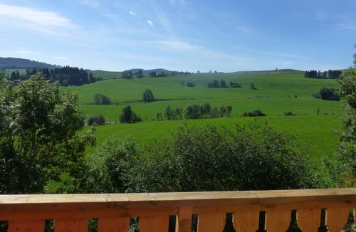 Besse-en-Chandesse Ski Chalet | Recent chalet Eléane, all comfort, sunny terrace and mountain view
