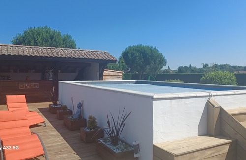Leon Villa | Relaxation at Léon: large garden, swimming pool and jacuzzi