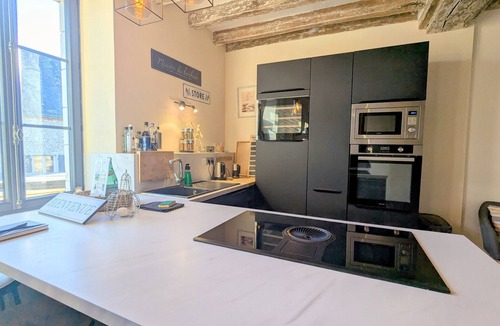 Saint-Cyran-du-Jambot Cottage | Relaxing stay in Berry near Zoo de Beauval