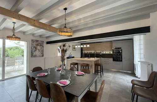 Louroux-Hodement Cottage | Relaxing stay with private pool and activities in Haut-Bocage