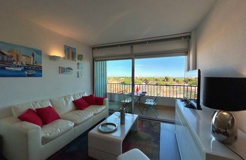 Argeles Plage Apartment | Renovated 1-bed apartment, near beach, secure parking