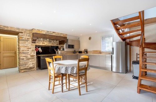 Moelan-sur-Mer House | Renovated Breton Farmhouse, South Finistère, 2 km from the Sea – Moëlan-sur-Mer