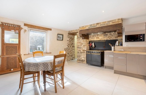 Moelan-sur-Mer House | Renovated Breton Farmhouse, South Finistère, 2 km from the Sea – Moëlan-sur-Mer