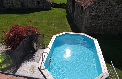 Echassieres Cottage | Renovated farmhouse with private pool and pets allowed