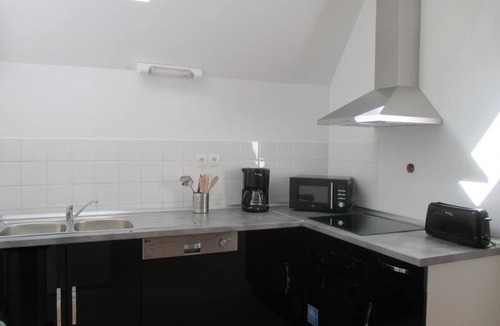 Trevol Cottage | Renovated gîte at Château d'Avrilly, 3 bedrooms, pets allowed, wifi in Trévol