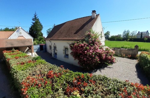 Louchy-Montfand Cottage | Renovated harvest house with WIFI and pets allowed