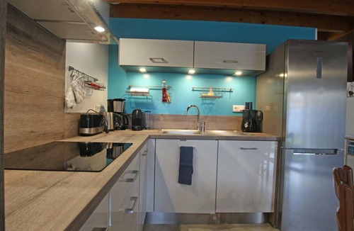 Grosville Cottage | Renovated peaceful house with garden and pets allowed