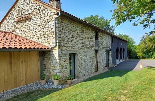 Payrignac House | Renovated stone barn with swimming pool between Lot and Dordogne