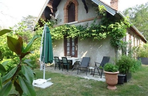 Ligny-le-Ribault Cottage | Renovated studio in Sologne with private garden, ideal for 2 guests