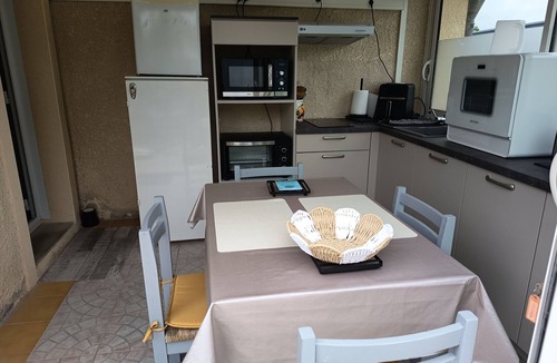 Port-des-Barques Apartment | Renovated studio with private terrace - Bright veranda - Port-des-Barques