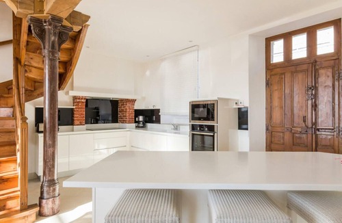 Barfleur Cottage | Renovated townhouse in St Denis-le-Vêtu, port view
