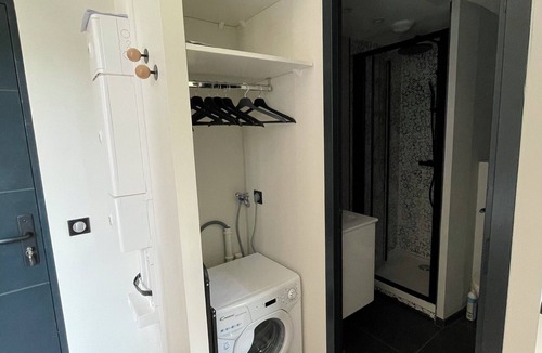 Aix-les-Bains City Center Apartment | Rental fully equipped studio spa town center apt 203