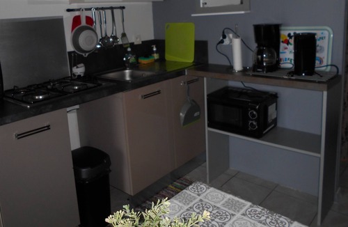 Pedernec Apartment | RENTS INDEPENDENT STUDIO NEAR GRANIT COAST 35 EURO NIGHT
