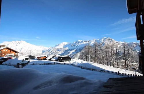 Puy-Saint-Vincent Ski Chalet | Residence Dame Blanche - DBAC11 - APPT 2 CHAMBRES - BALCONY - 6 PERSONS