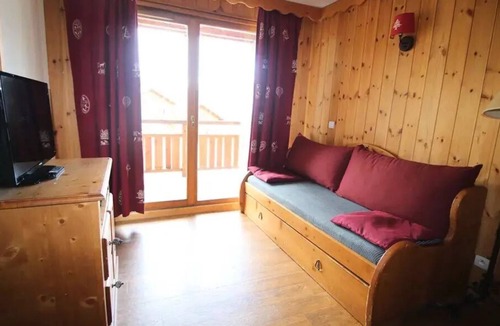 Puy-Saint-Vincent Ski Chalet | Residence Dame Blanche - DBAC21 - APPT 2 CHAMBRES - BALCONY - 6 PERSONS