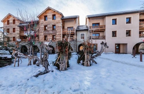 Abries Apartment | Residence Les Balcons du Viso - 3 room Duplex apartment 6/8 people