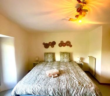 Aujac Bed & Breakfast | Restaurant des Amis