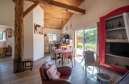 Leon House | Restored barn in its Landes airial