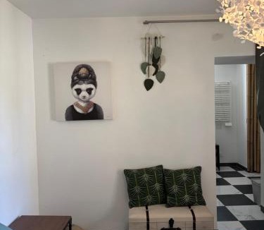 Abrest Apartment | Reve de Panda avec Sauna et Jacuzzi Privatif