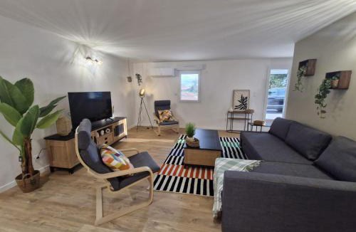 Meharin Apartment | Rez-de-jardin Moderne & Lumineux avec Clim
