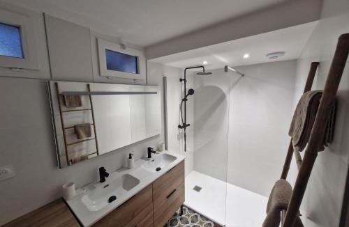 Meharin Apartment | Rez-de-jardin Moderne & Lumineux avec Clim