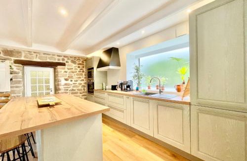 Riantec House | Riantec- Ti Gwenvael - Grande Maison avec Baby Foot et Terrain Clos