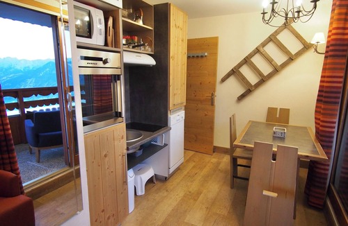 Risoul Apartment | Risoul - Studio 407 - Pool/Sauna - WIFI - Great view - Foot of slopes