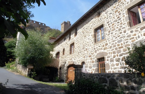 Polignac Bed & Breakfast | “Romance” Guest Room with Shared Terrace, Garden, and Wi-Fi