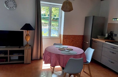 Bidache Apartment | Romantic Getaway in the Basque Country - Private Terrace - Nature and Tranquility