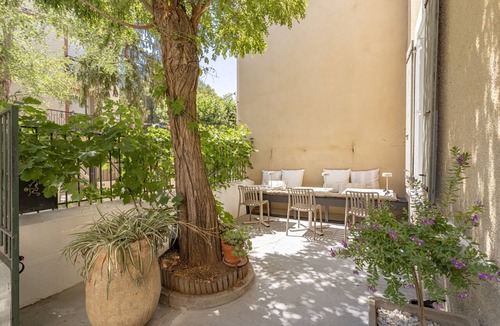 Treilles Apartment | Room "Cers" with Shared Terrace, Wi-Fi and Air Conditioning
