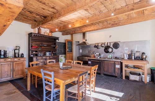 Valgorge Apartment | Room 'La Ferme De Chalas - Dénave' with Shared Pool, Shared Terrace and Wi-Fi