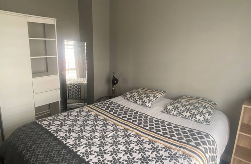 Saint-Remy-en-Rollat Bed & Breakfast | Room with balcony near Vichy